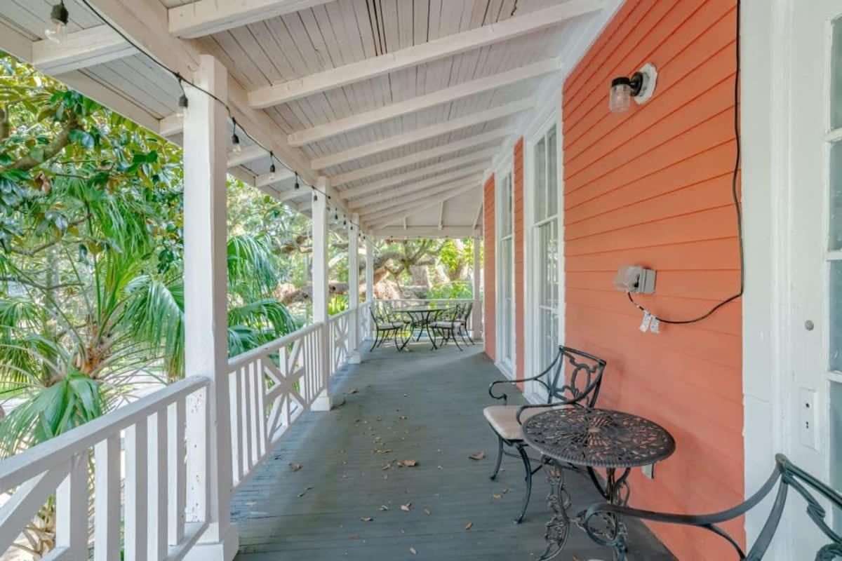 Pretty Peach Palace-Historic, Mins To Downtown Mobile Exterior photo